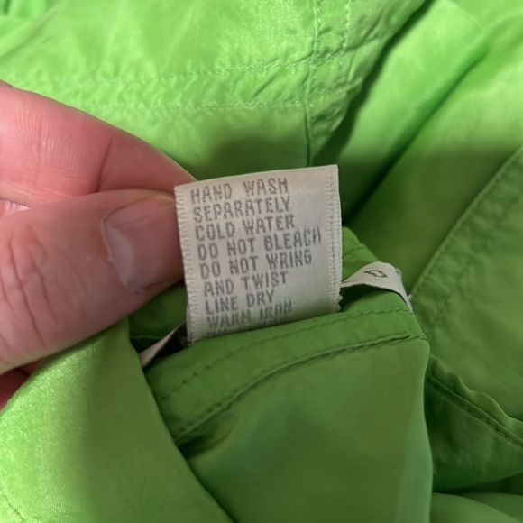 The Limited lime green silk shirt sleeve button down collared blouse size XS - Picture 8 of 8